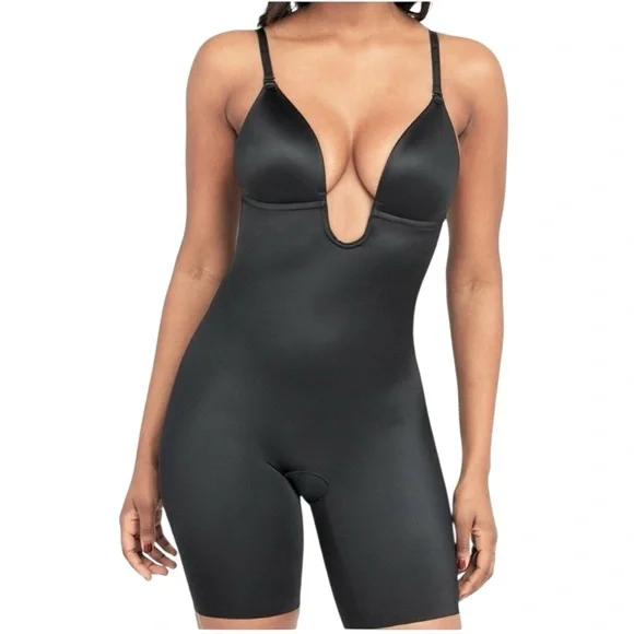 NEW SPANX Black Deep Plunge Bodysuit